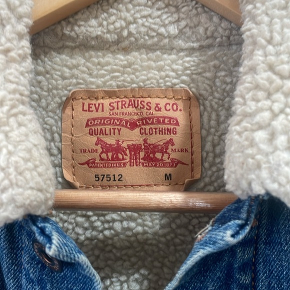 Levi's Denim Sherpa Trucker Jacket - Picture 2 of 7